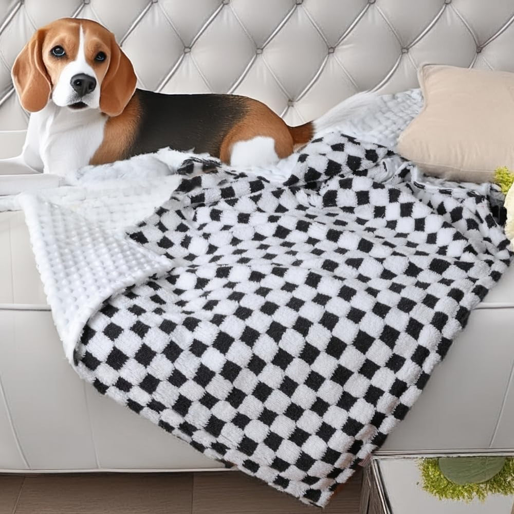 FIGEPO Soft Checkered Baby Blanket corduroy texture close-up reveals plush surface.