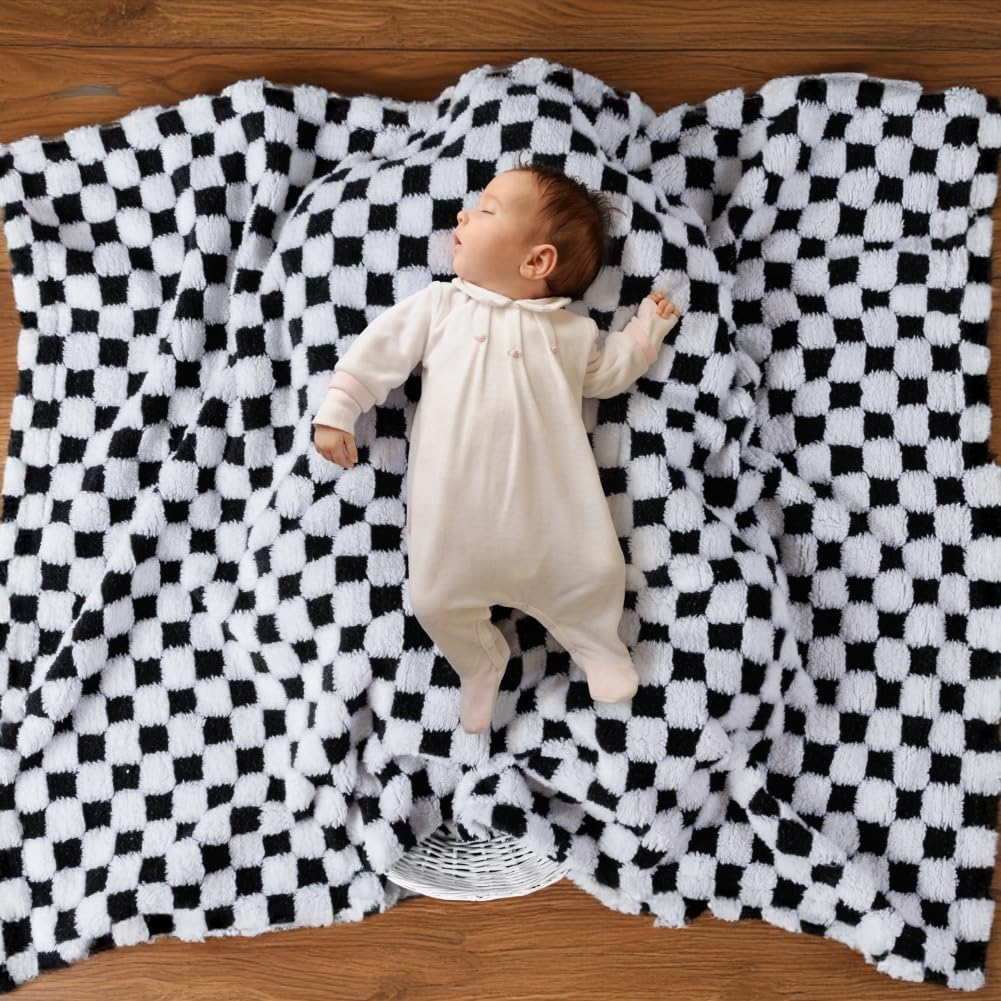 FIGEPO Soft Checkered Baby Blanket toddler bed companion for bedtime and naptime.