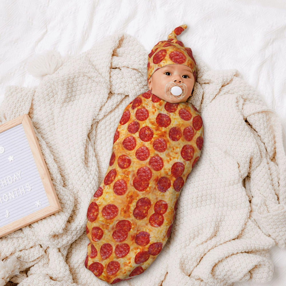 Figtihw cozy fabric promotes a womb-like hug for soothing fussiness