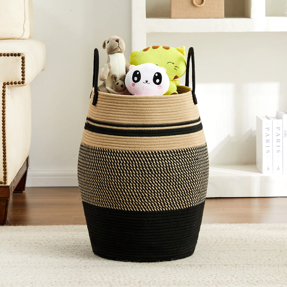 Fiona's magic 105L dorm-ready hamper, space-saving laundry solution.