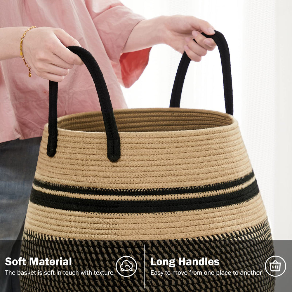 Fiona's magic 105L interior capacity keeps clothes neatly organized.