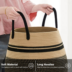 Fiona's magic 105L interior capacity keeps clothes neatly organized.