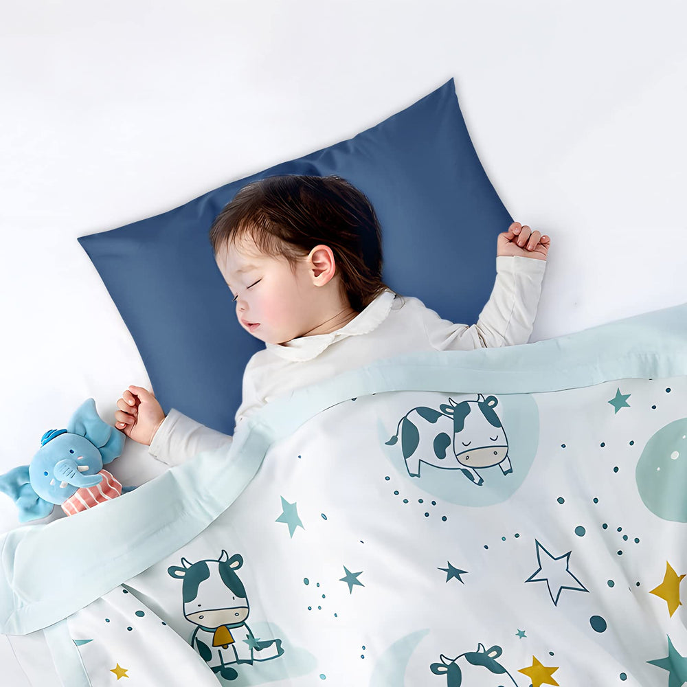 Fittia easy-care fabric dries quickly and resists fading.