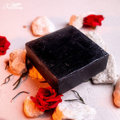 FIVONA Mesh foaming net creates rich, creamy lather for easy exfoliation.