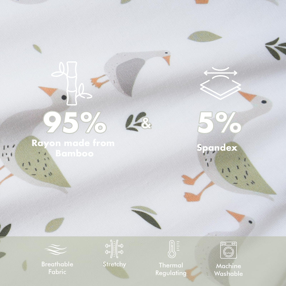 FJORHAL sleep sack 2-way zipper detail enables quick night-time diaper changes.