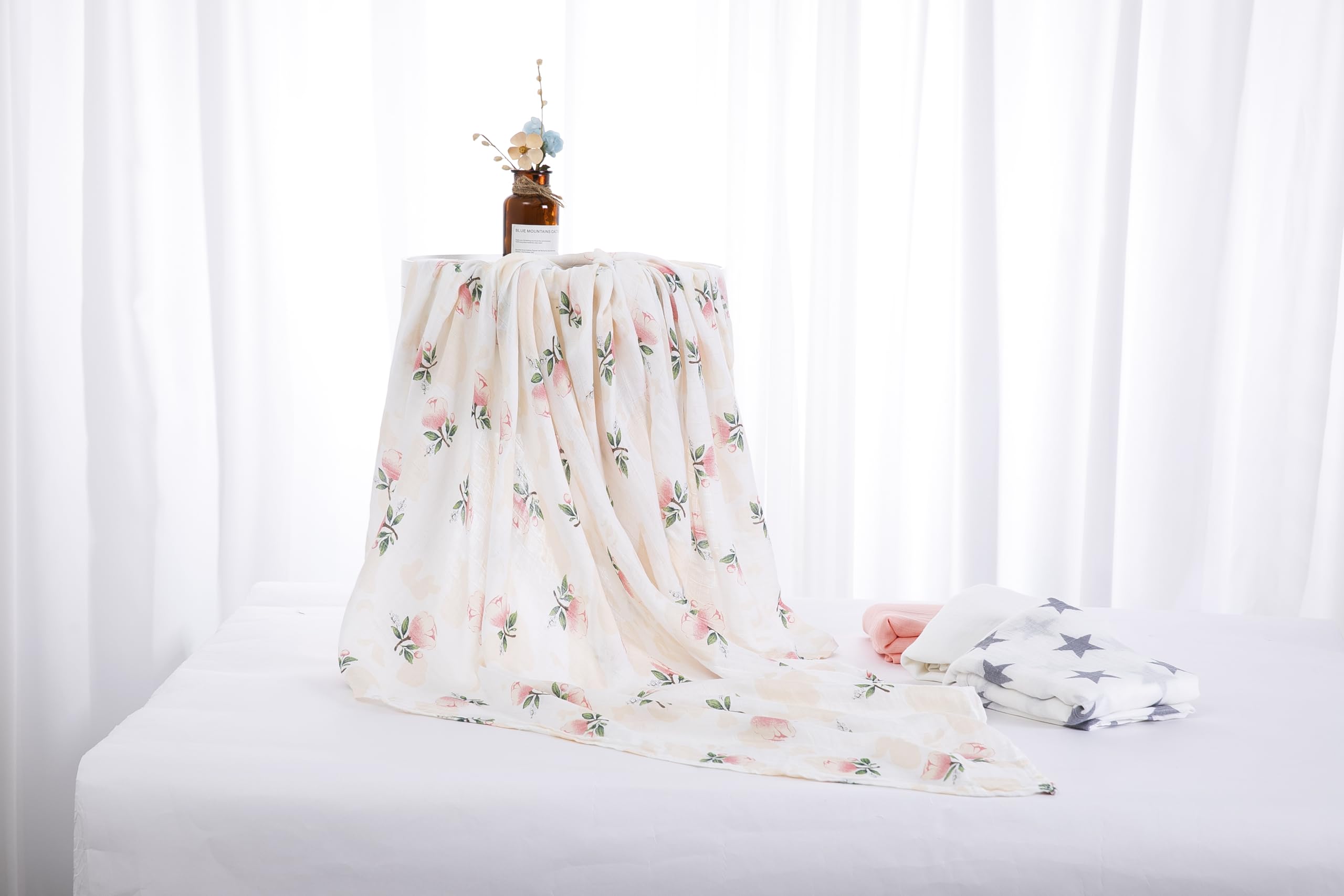 Gift-ready FLEXORA Pink Dreams swaddle set for baby registry or shower.
