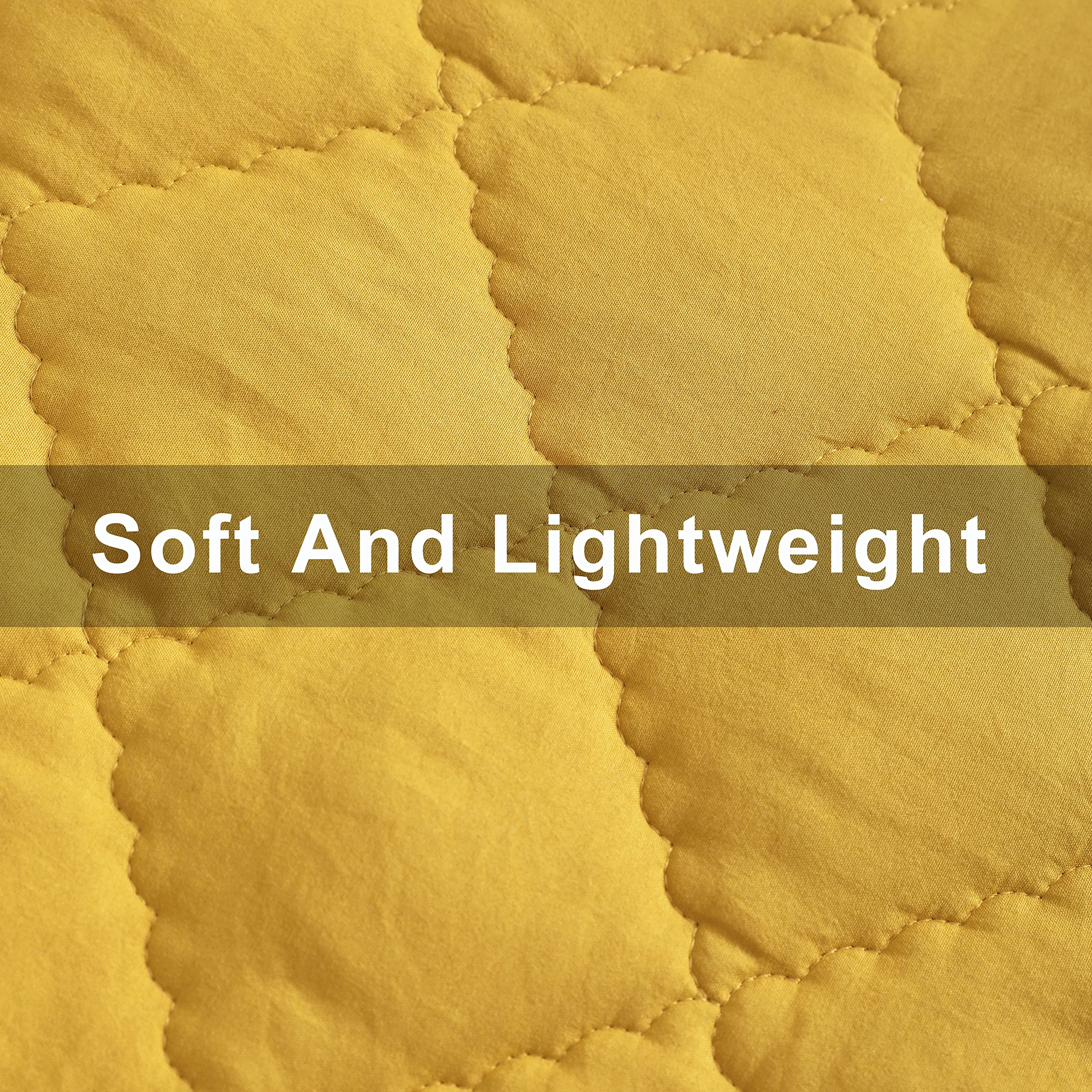 FLXXIE fitted sheet in yellow fits standard toddler beds securely