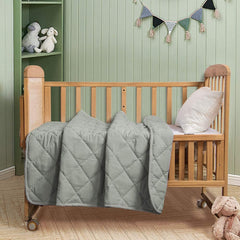 FLXXIE comforter secures in strollers and travel setups for on-the-go coziness.