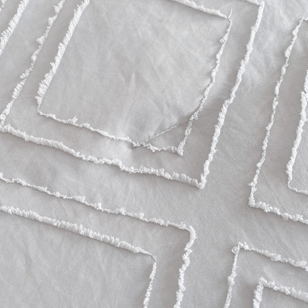 Flysheep light grey jacquard tufted design adds warm, cozy style.