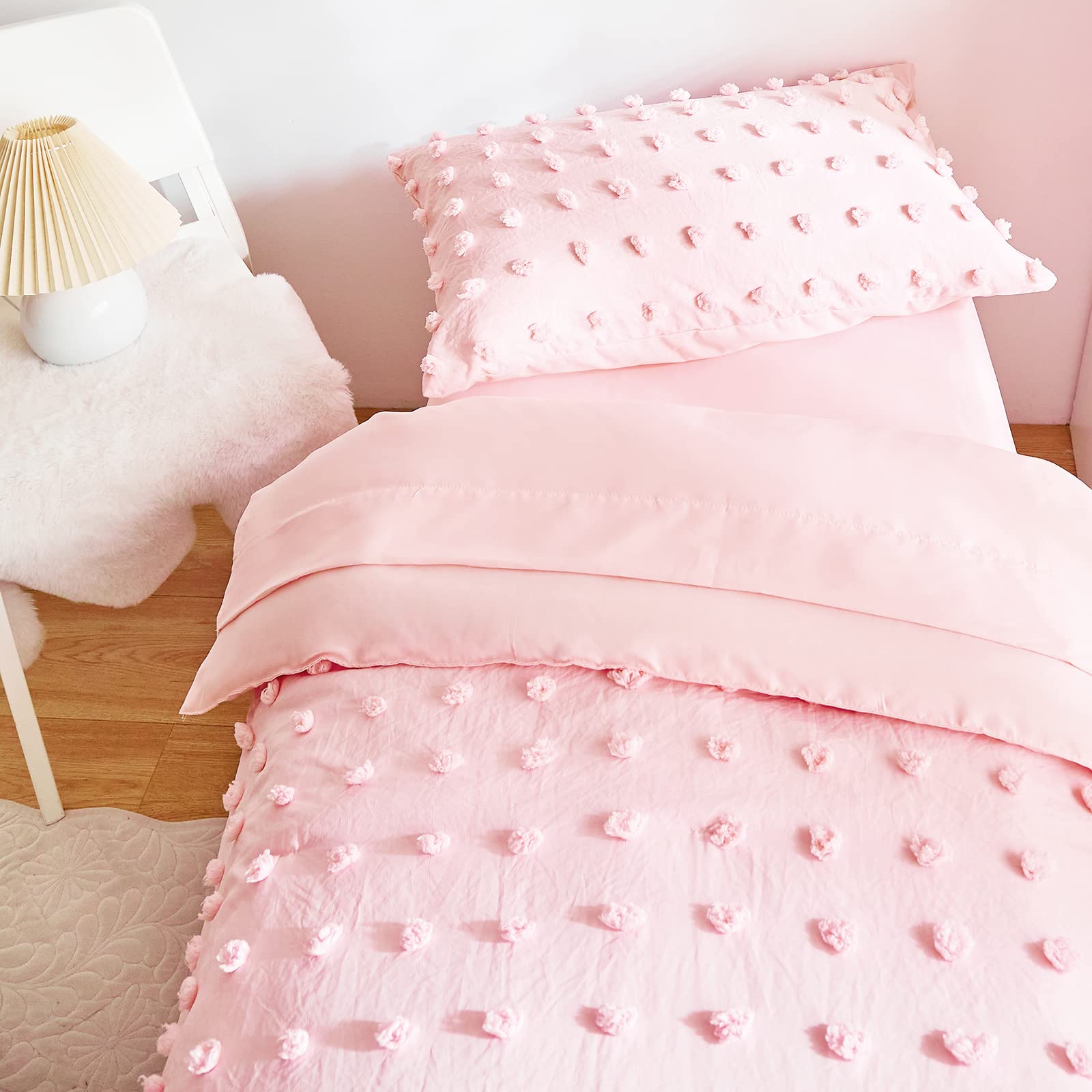 Flysheep fitted sheet highlights secure fit for standard toddler beds