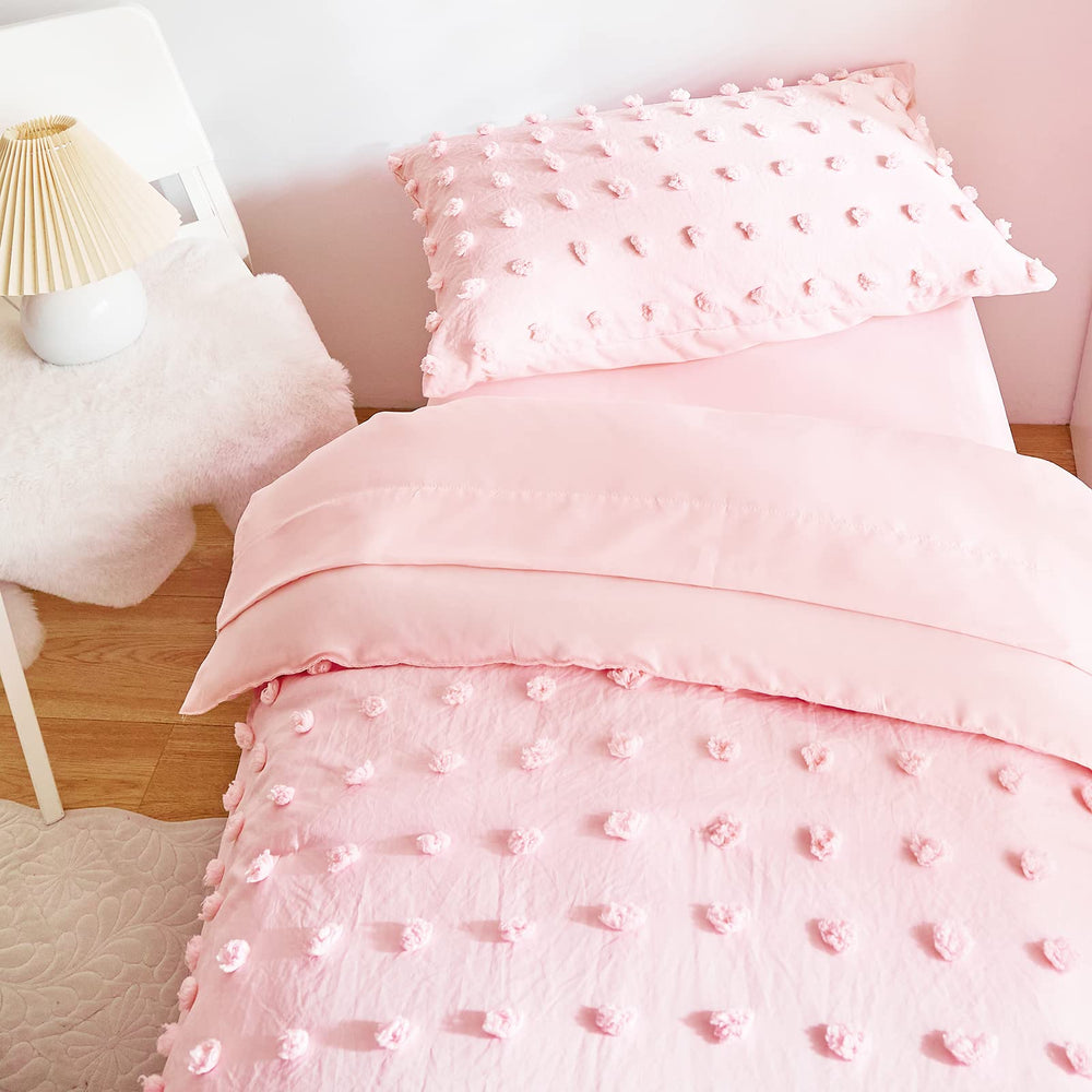 Flysheep fitted sheet highlights secure fit for standard toddler beds