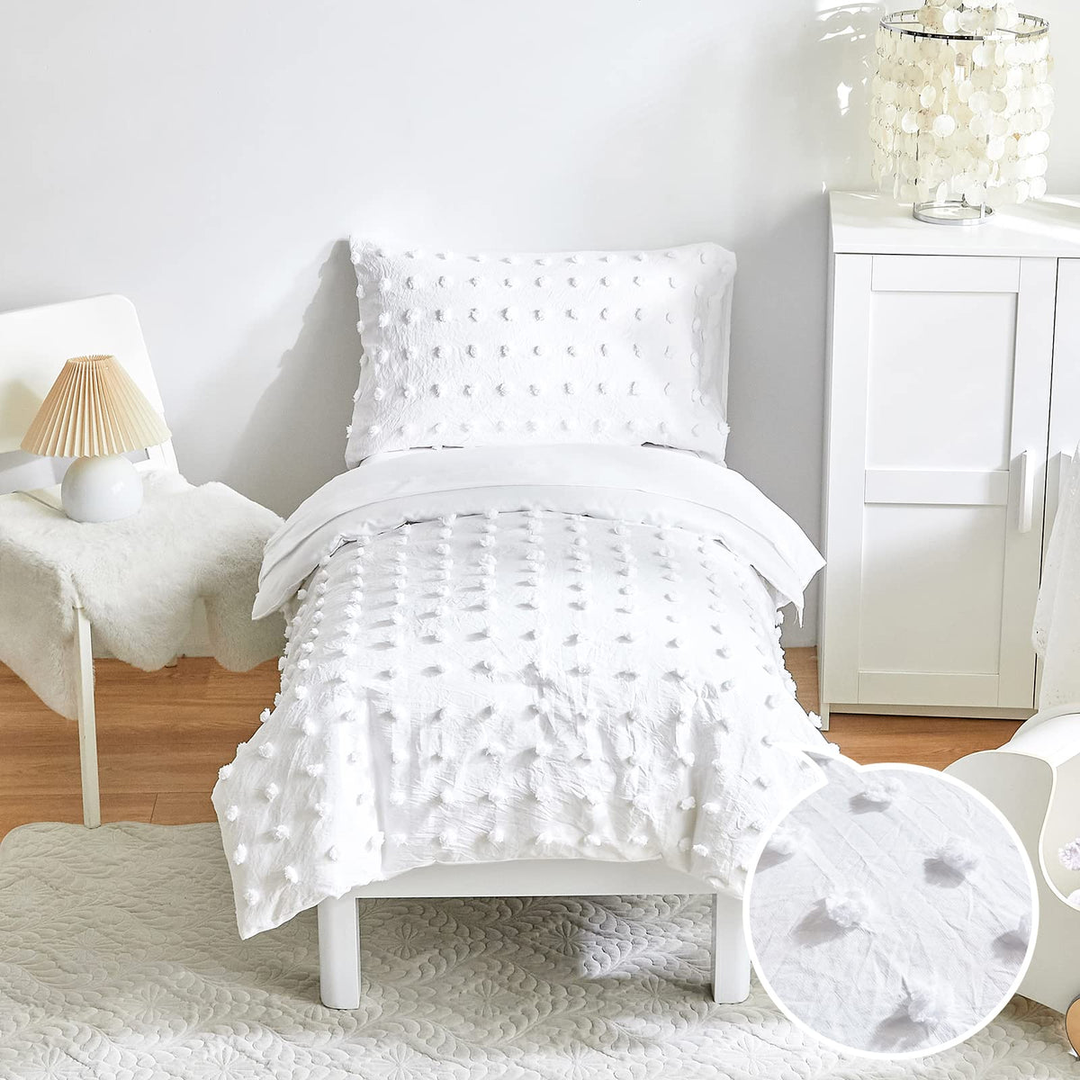 Flysheep tufted dots comforter close-up showing soft texture for cozy toddler sleep
