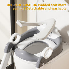 Fnaumdol Potty Training Seat wide tread supports comfortable entry and reduces hesitation.