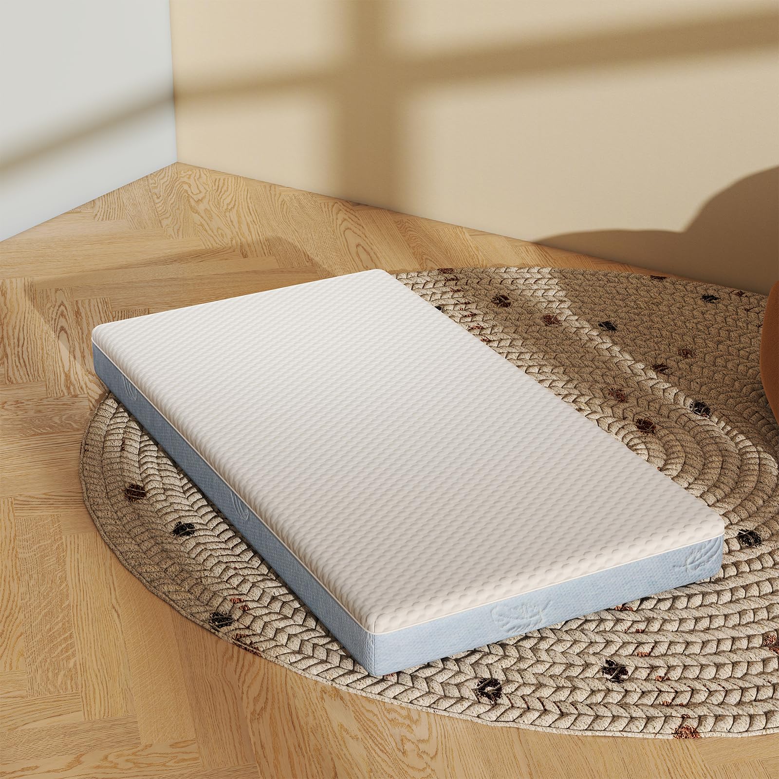 Foctance triple-layer foam core provides breathable support for restful sleep.