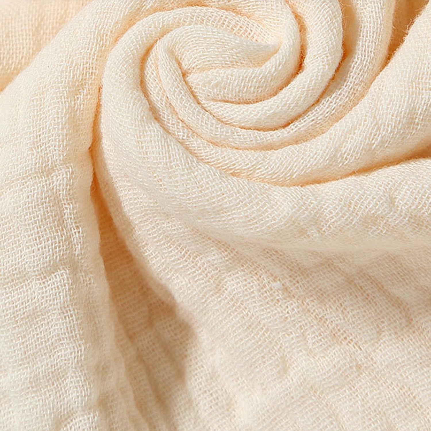 FOMAISELF security blanket measures 60 by 48 cm for versatile use.