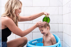 FRESH FROG Cascada with easy-grip handle controls water flow.
