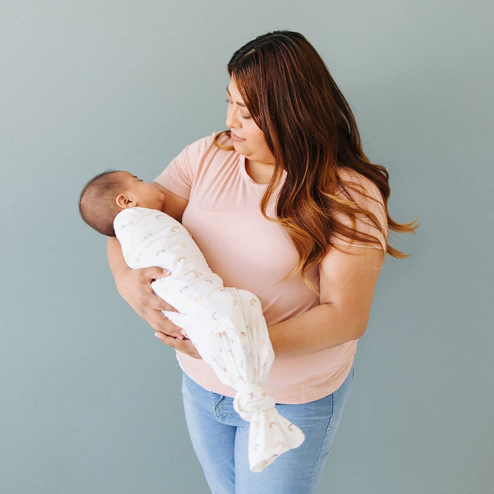 Freshly Picked swaddle blanket includes 1 blanket and 1 mesh laundry bag