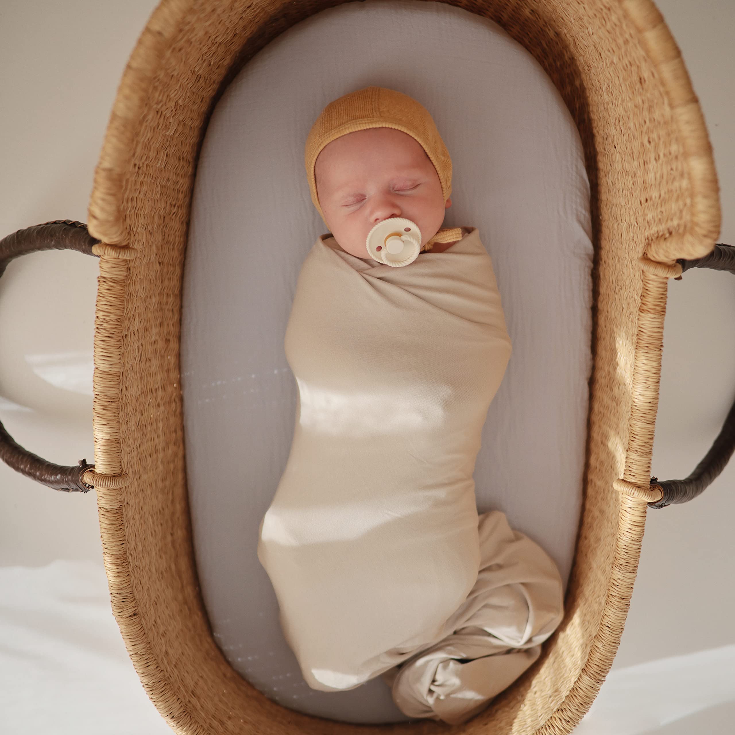 Frigg outward-curve design keeps the nipple away from delicate skin.