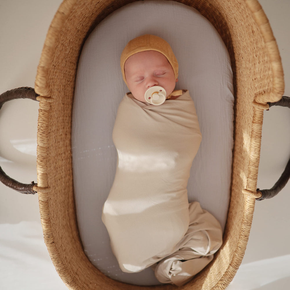 Frigg outward-curve design keeps the nipple away from delicate skin.