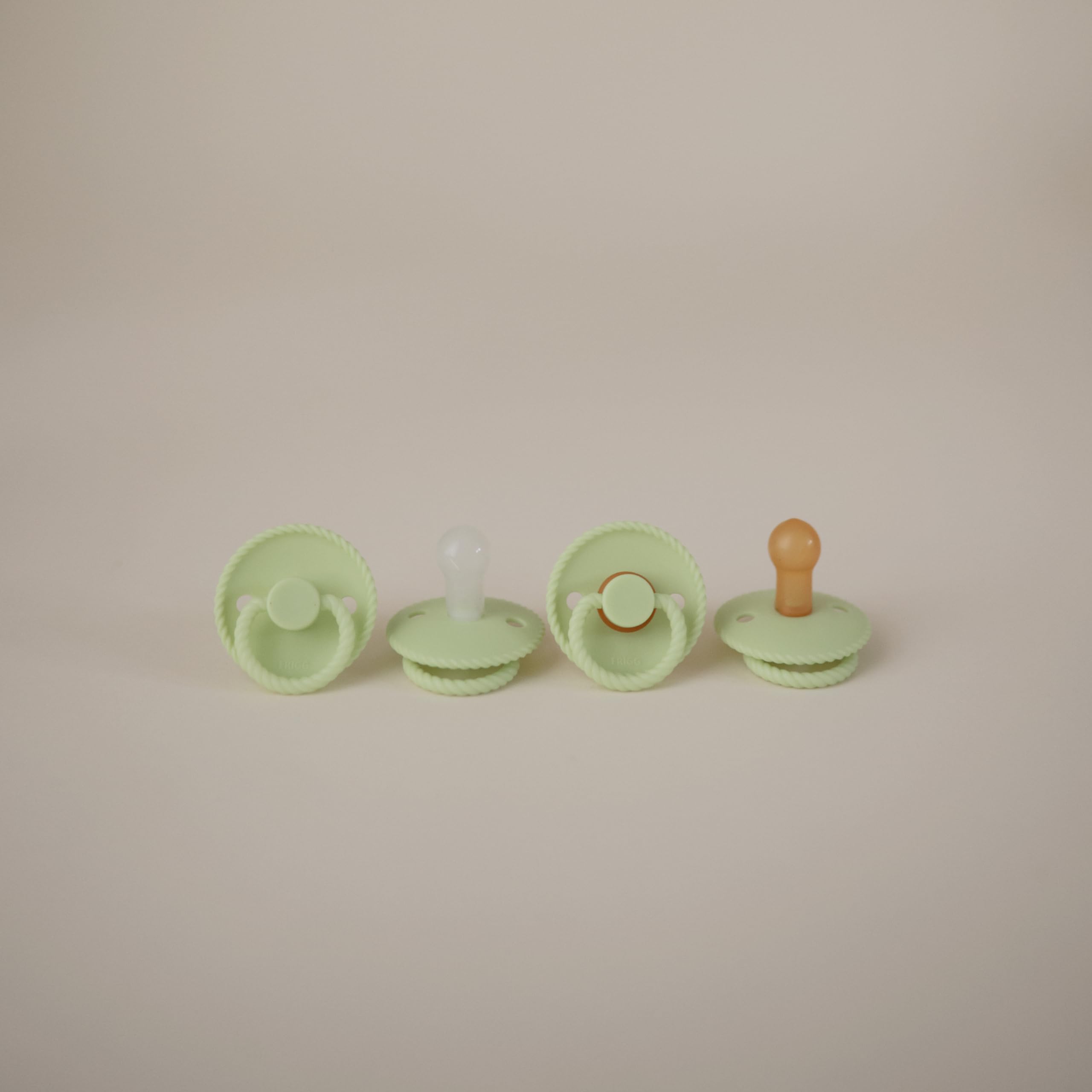 Frigg security handle adds easy handling during soothing moments.