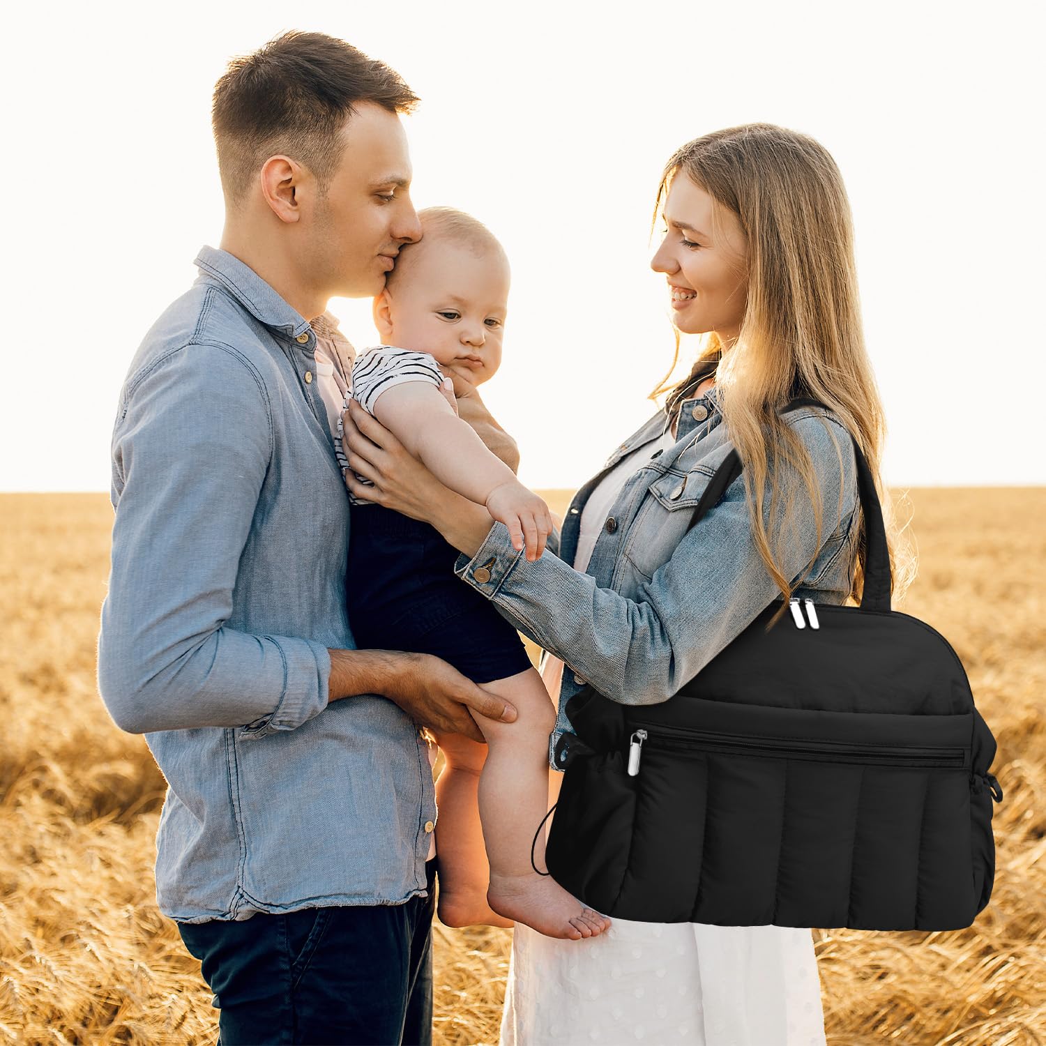 FullWoyi side pocket fits a 27-ounce water bottle for easy hydration.