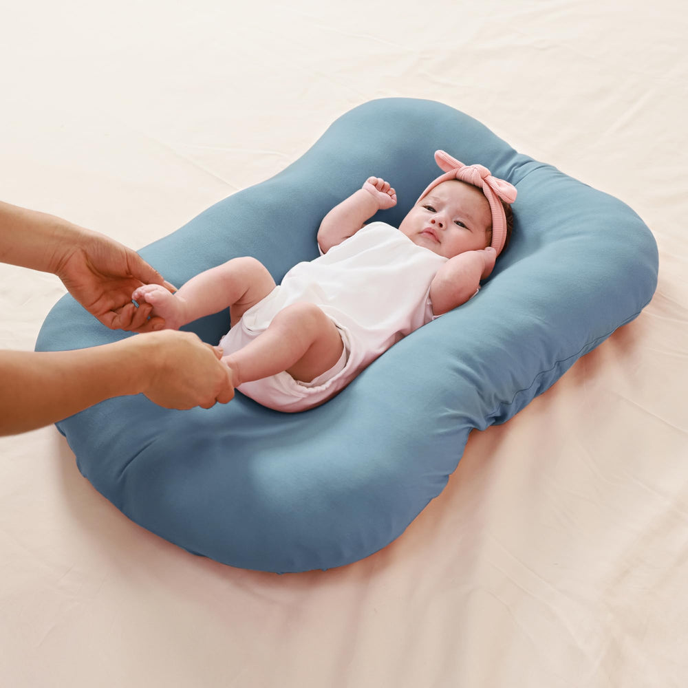 Funupup all-season bamboo cover keeps baby comfortable.