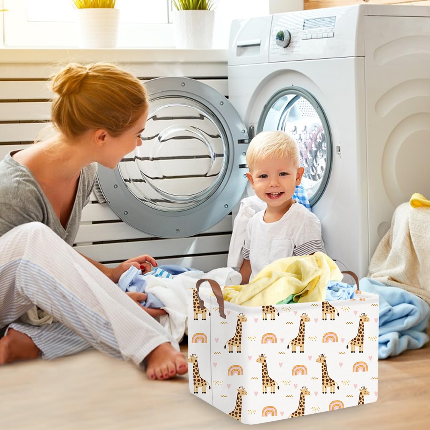 FXOCSHE giraffe storage bin with toys demonstrates kid-friendly design.