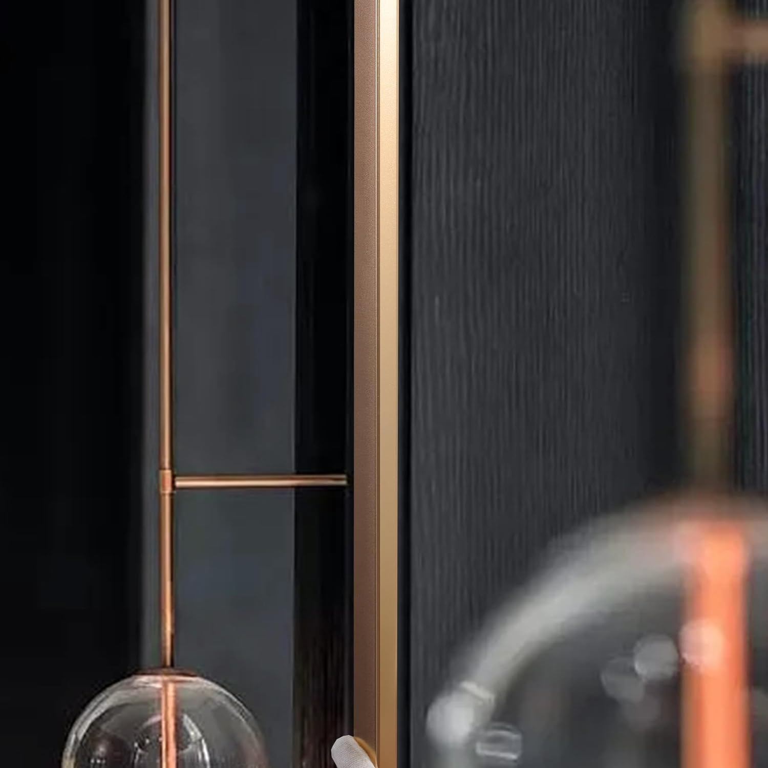 Gaahing matte gold finish adds sleek decorative touch to door frames and edges.