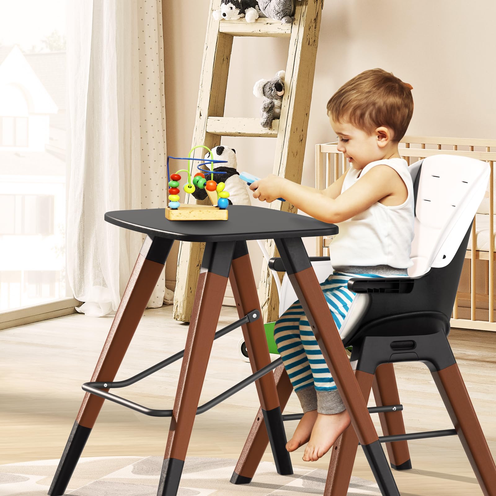 GAIVE 5-point harness: secure seating without fuss during eating