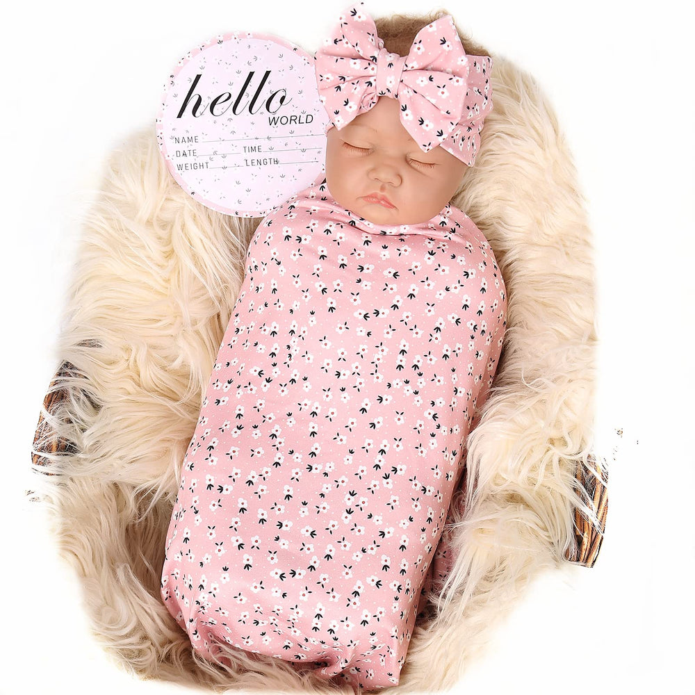 Galabloomer photo shoot blanket demonstrates perfect accessory for newborn shoots and keepsake moments.