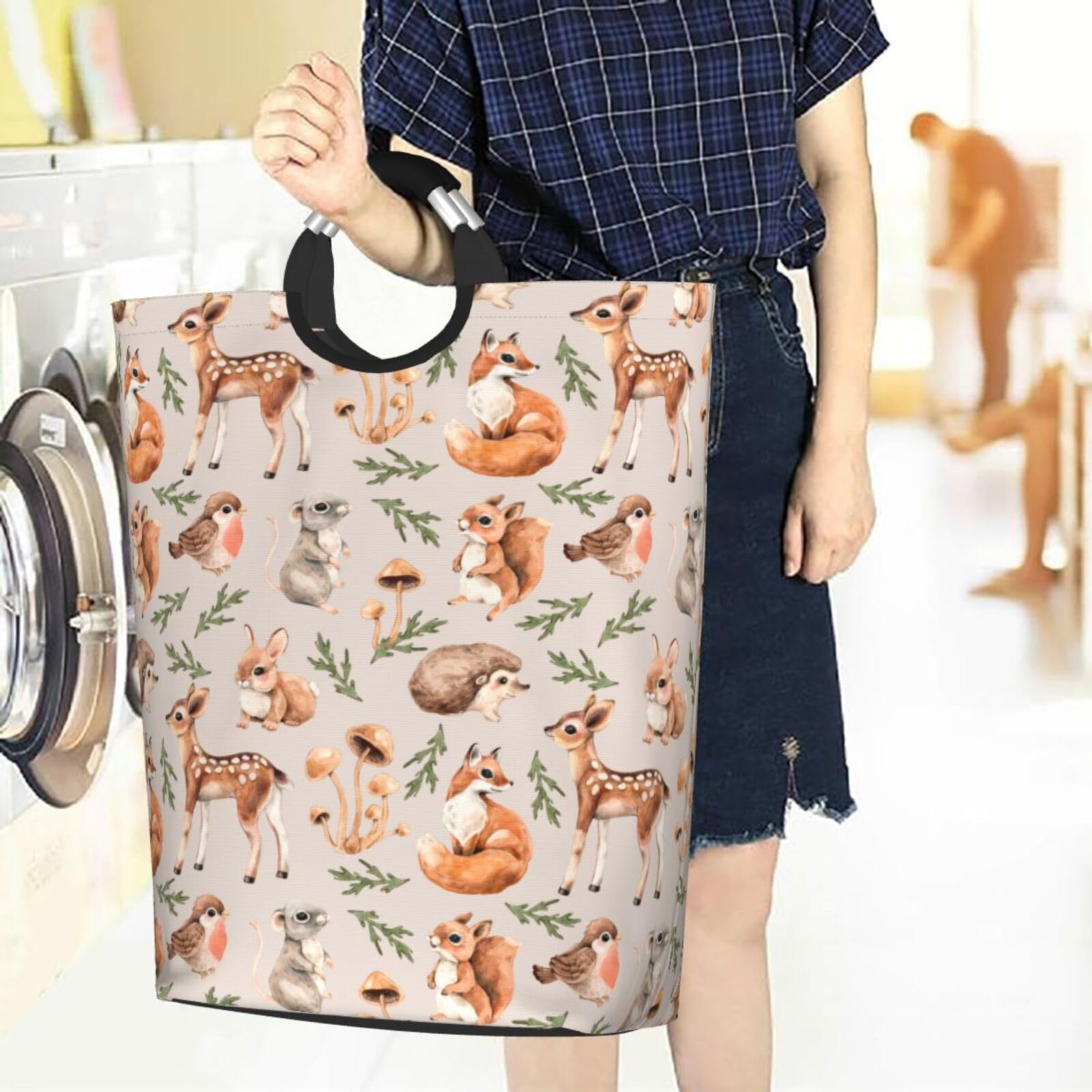 Gbuzozie Forest Little Animals laundry hamper stands freely thanks to PE support strip