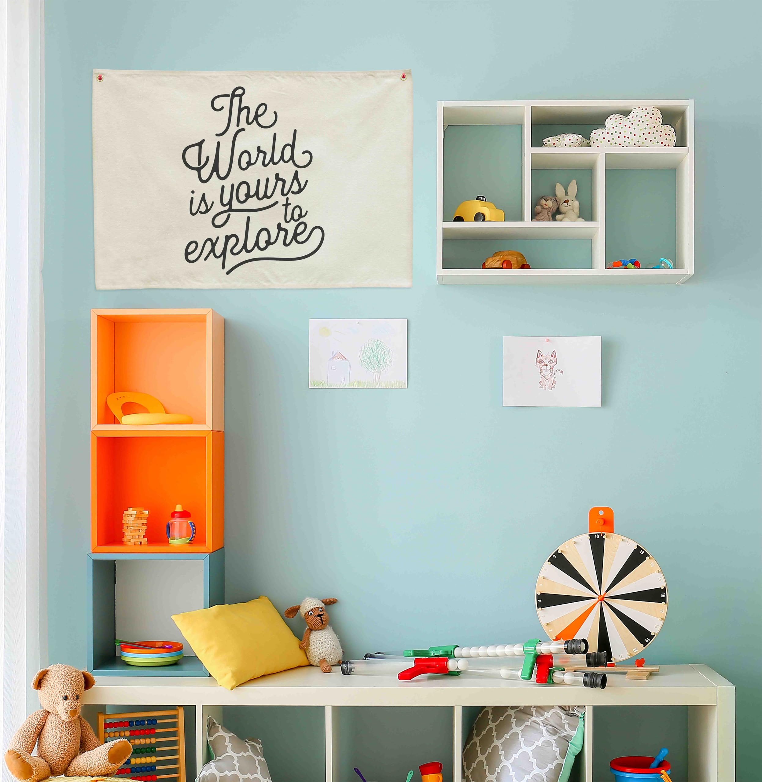 GEANHIL banner with metal eyelets ready for easy hanging in nursery or doorway.