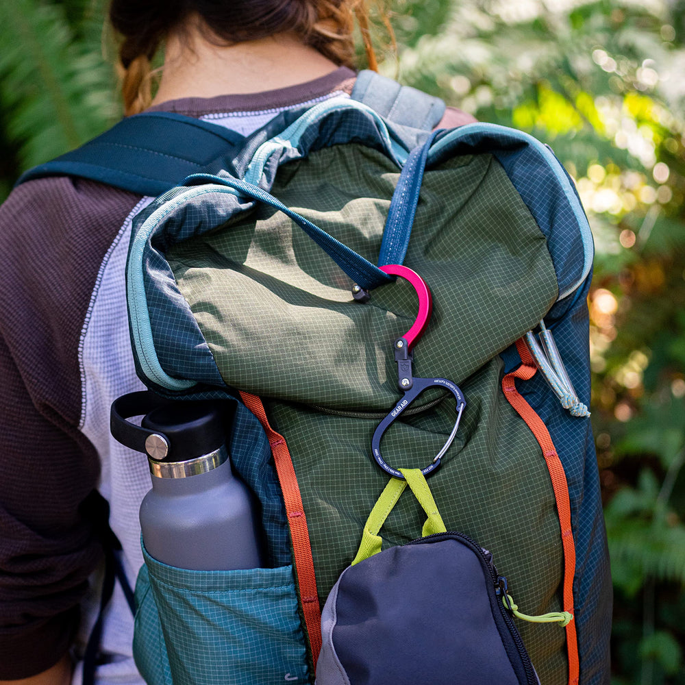 GEAR AID HeroClip Small holds up to 50 lbs for bags and gear