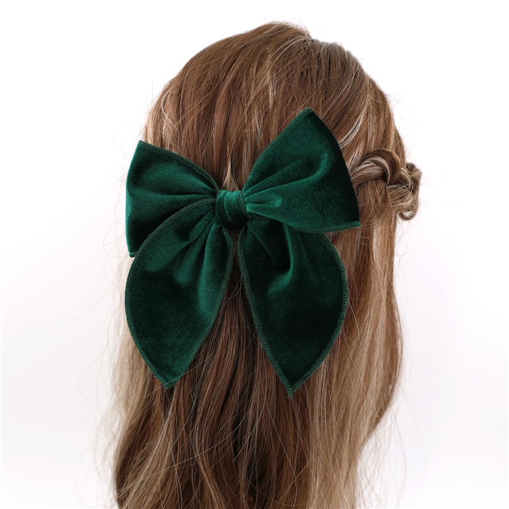 Gebelle bow clip used by moms and daughters for outfits.