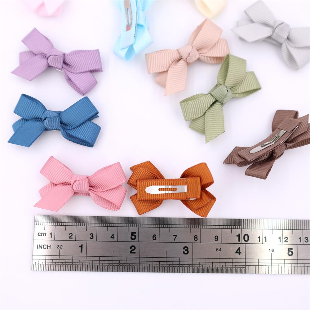 Gebelle Christmas-ready baby hair clip for festive looks
