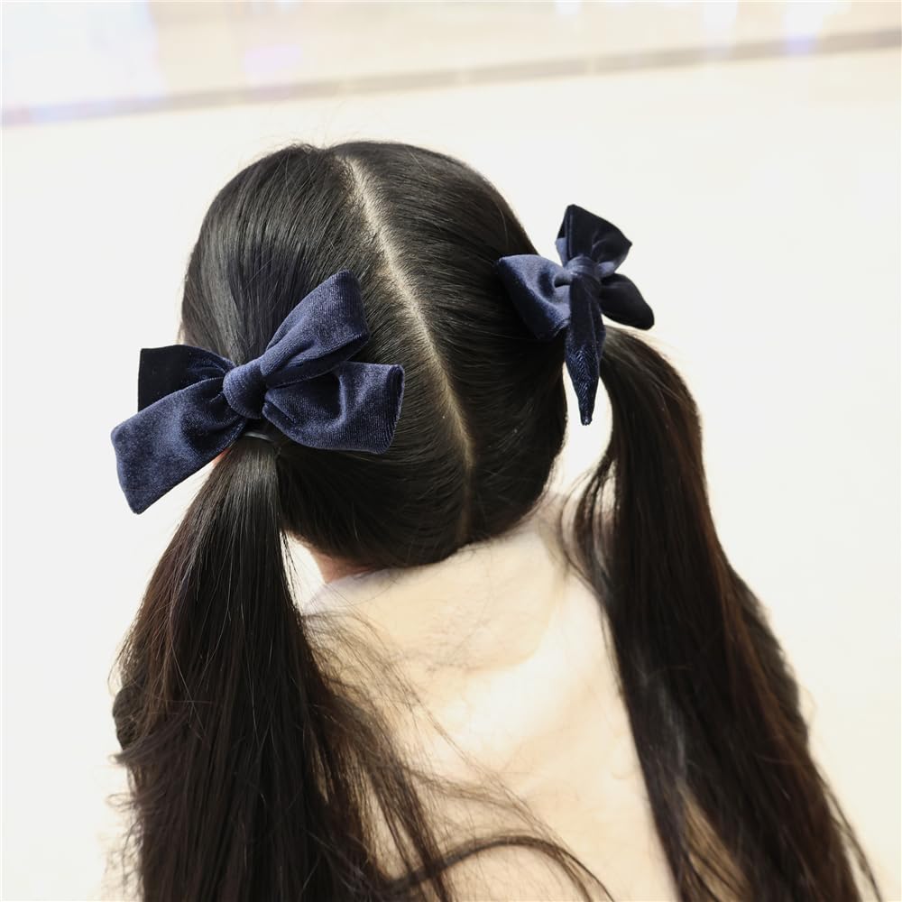Gebelle Velvet Bow Navy close-up highlights rich texture and premium quality.
