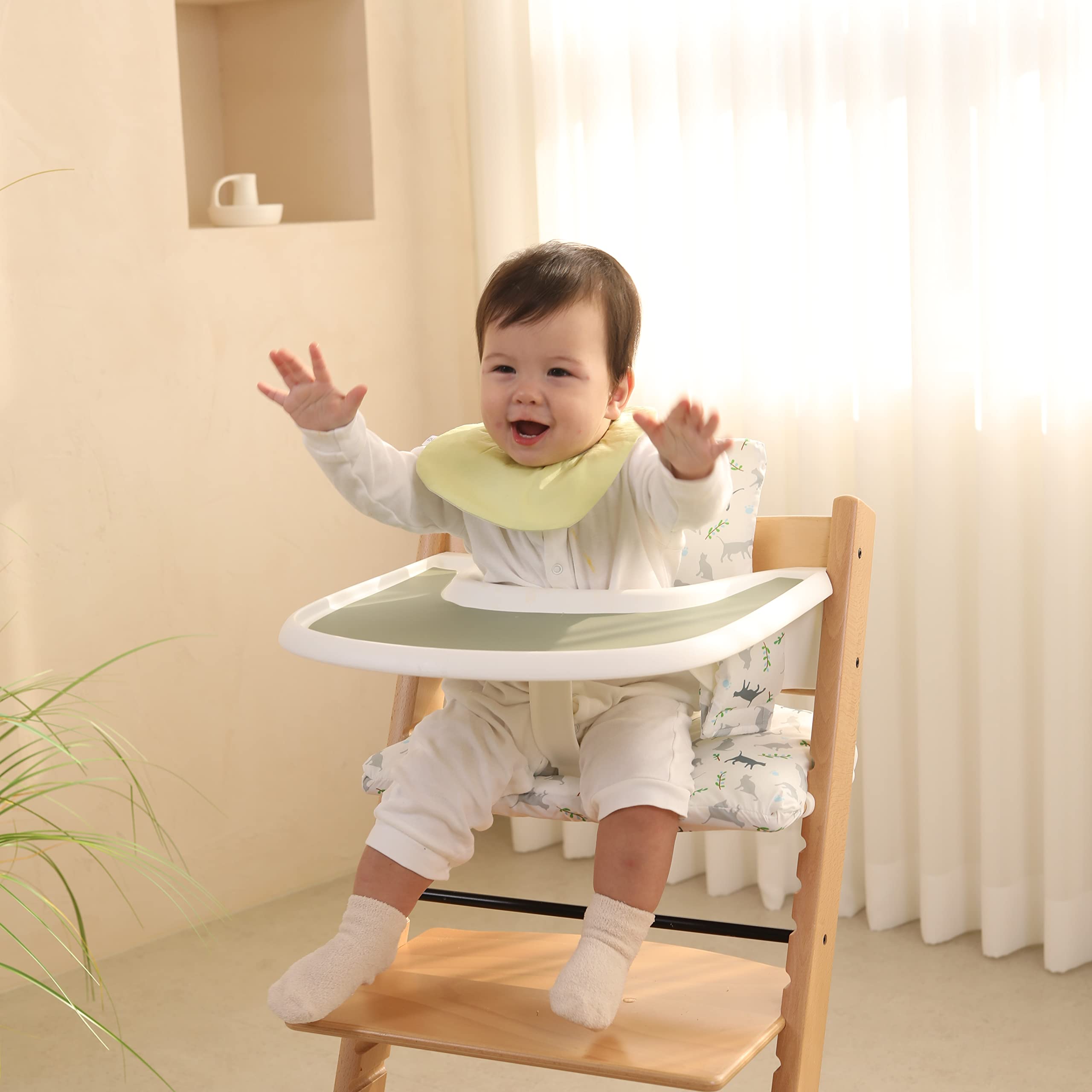 Gembebe silicone tray placemat edge-removal allows simple cleaning after meals
