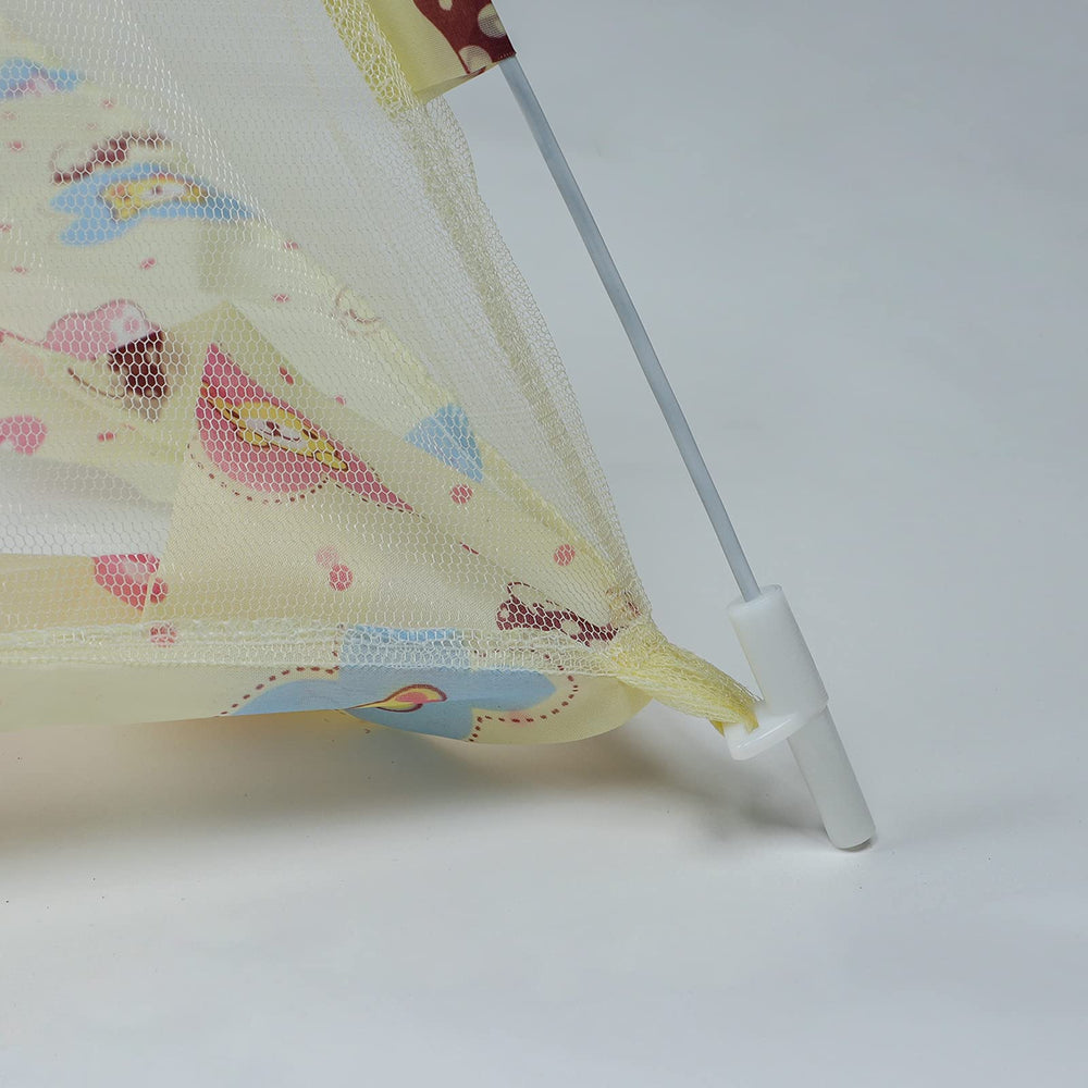 Generic universal-fit bug net with buckles stays securely in place.
