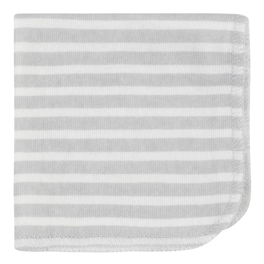 Gerber washcloths in bath-time setup ready for use.