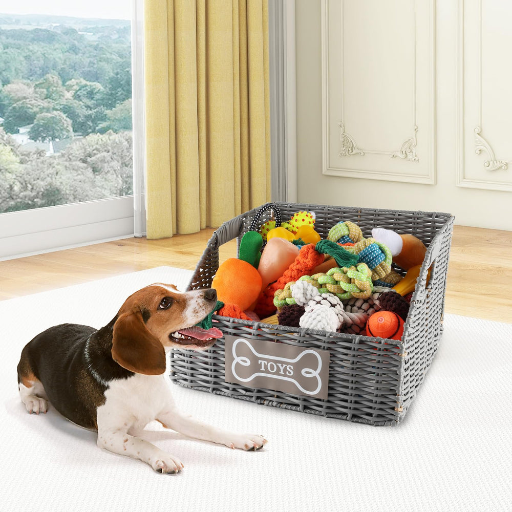 Geyecete cubby-friendly basket fits into shelves for versatile toy storage.