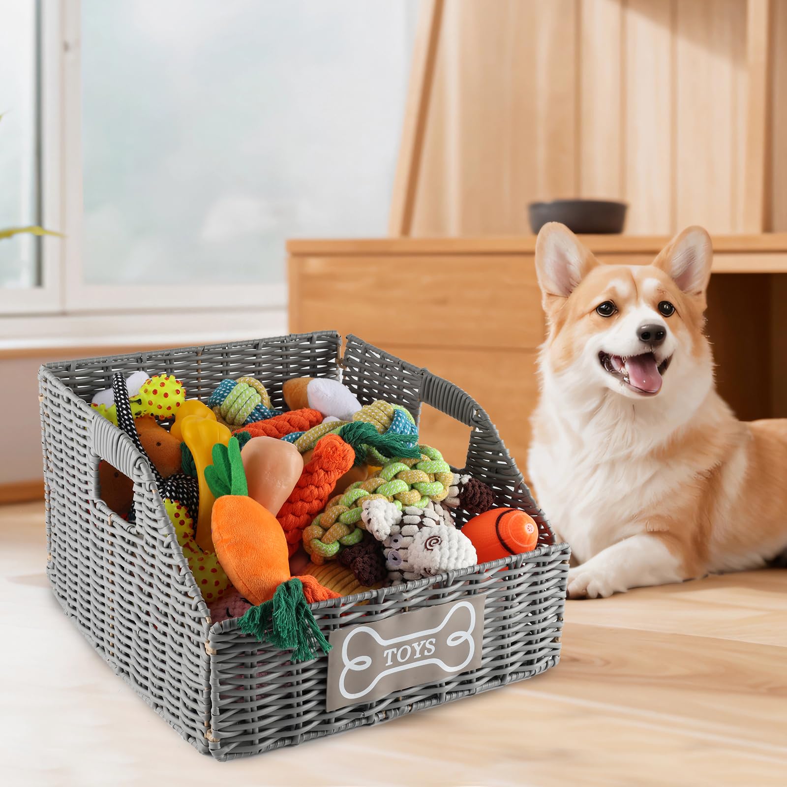 Geyecete easy-clean pet storage bin helps maintain a tidy bathroom or nursery.