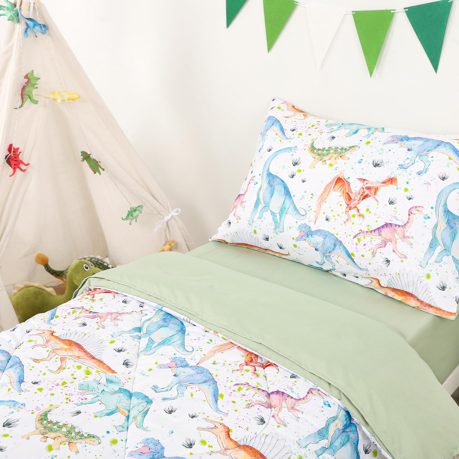 GFU fitted sheet 52 by 28 by 8 inches, gentle on skin and durable.