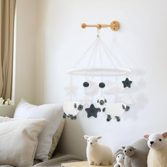 Gicoherero crib mobile with metal ring for easy hanging and balance.