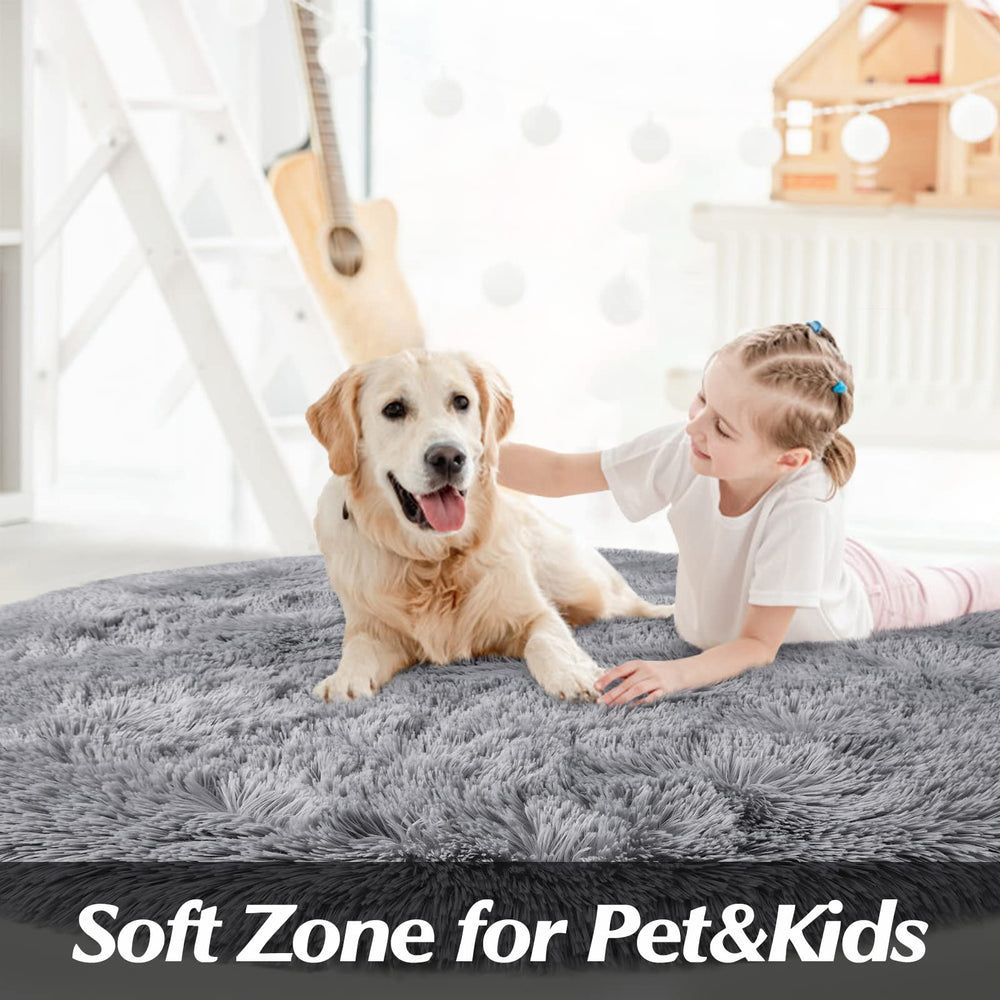 Gifeas memory foam blend cushions footsteps for relaxed lounging.