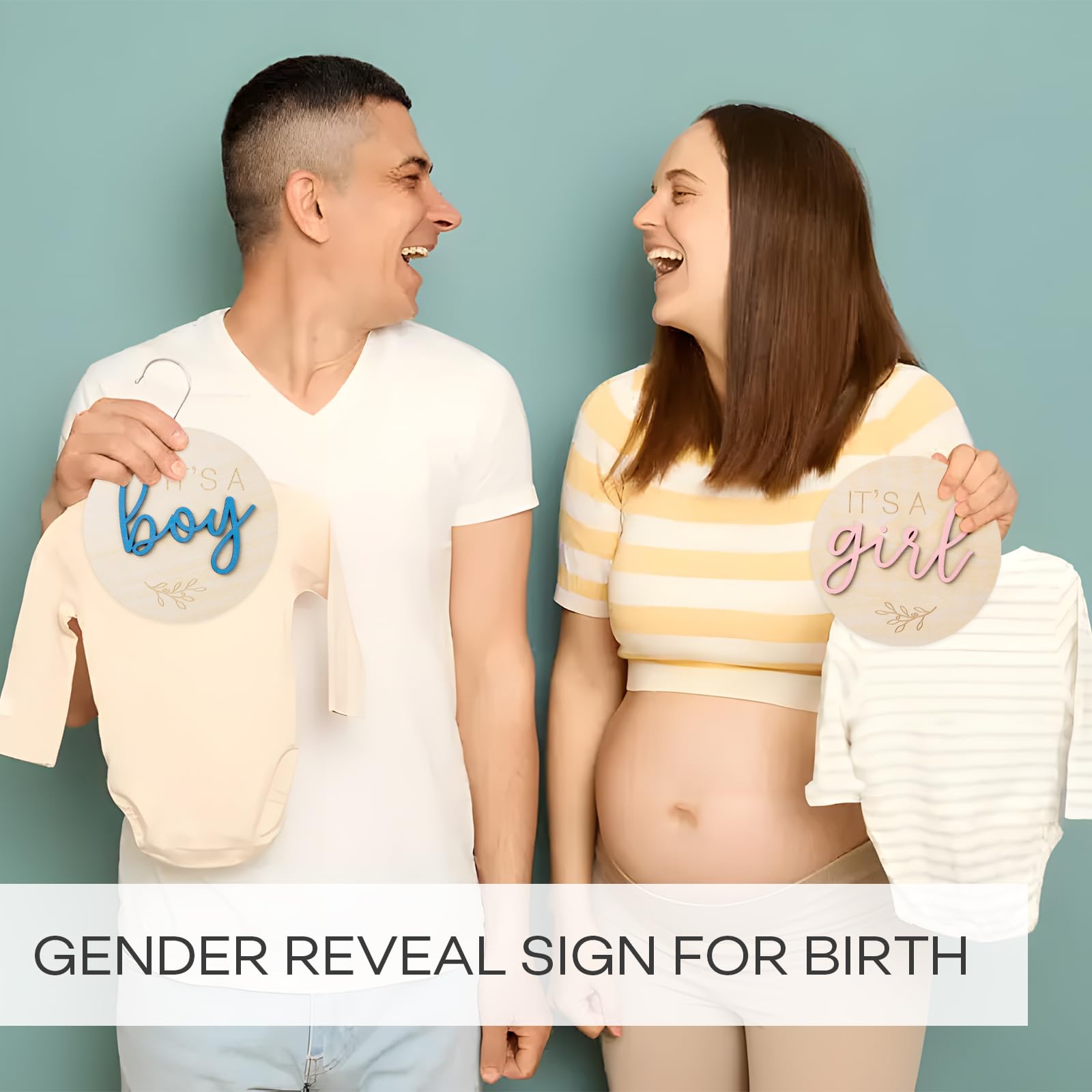 Giftacity It’s a Girl sign with pink lettering for memorable photos.