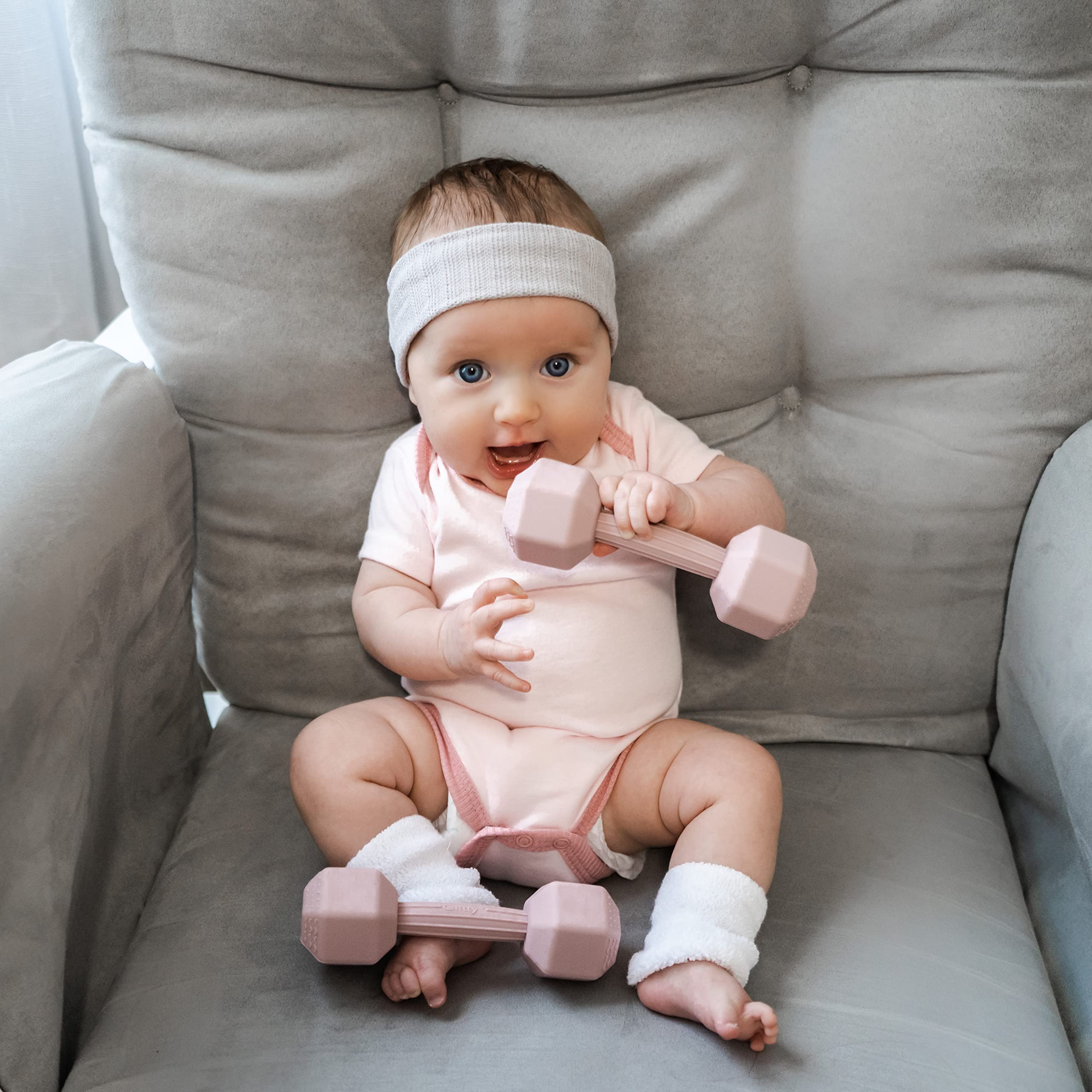 Giftty Baby Dumbbell Toy durable one-piece design withstands play