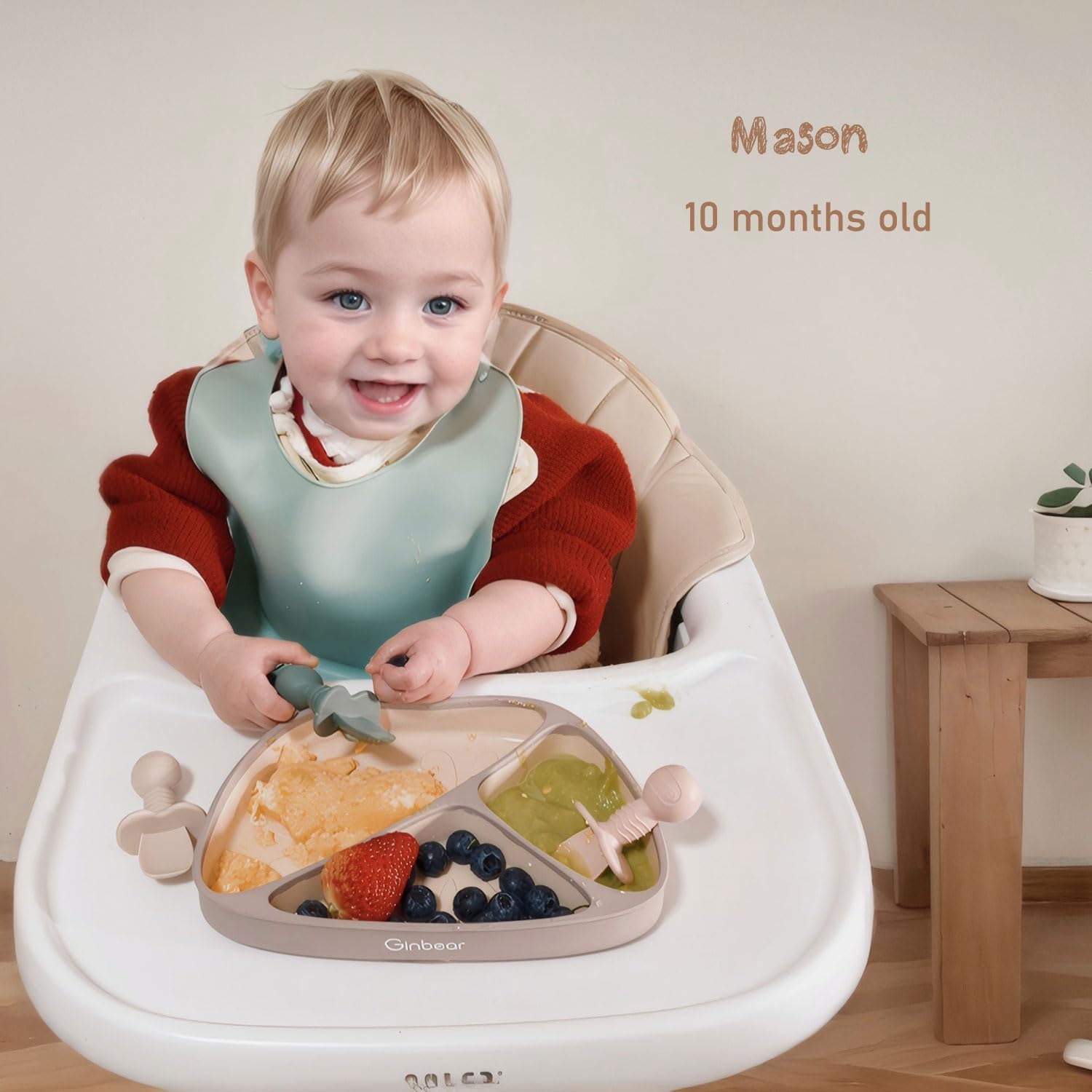 Ginbear soft-edged spoons ensure gentle feeding for tiny mouths.
