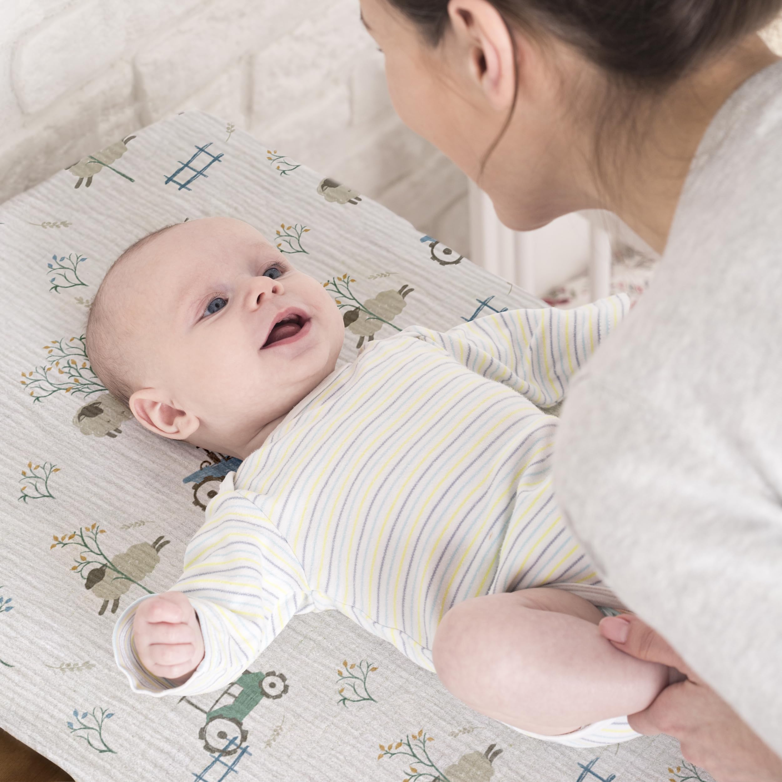 Gllquen Baby easy-care machine washable sheets for busy parents.