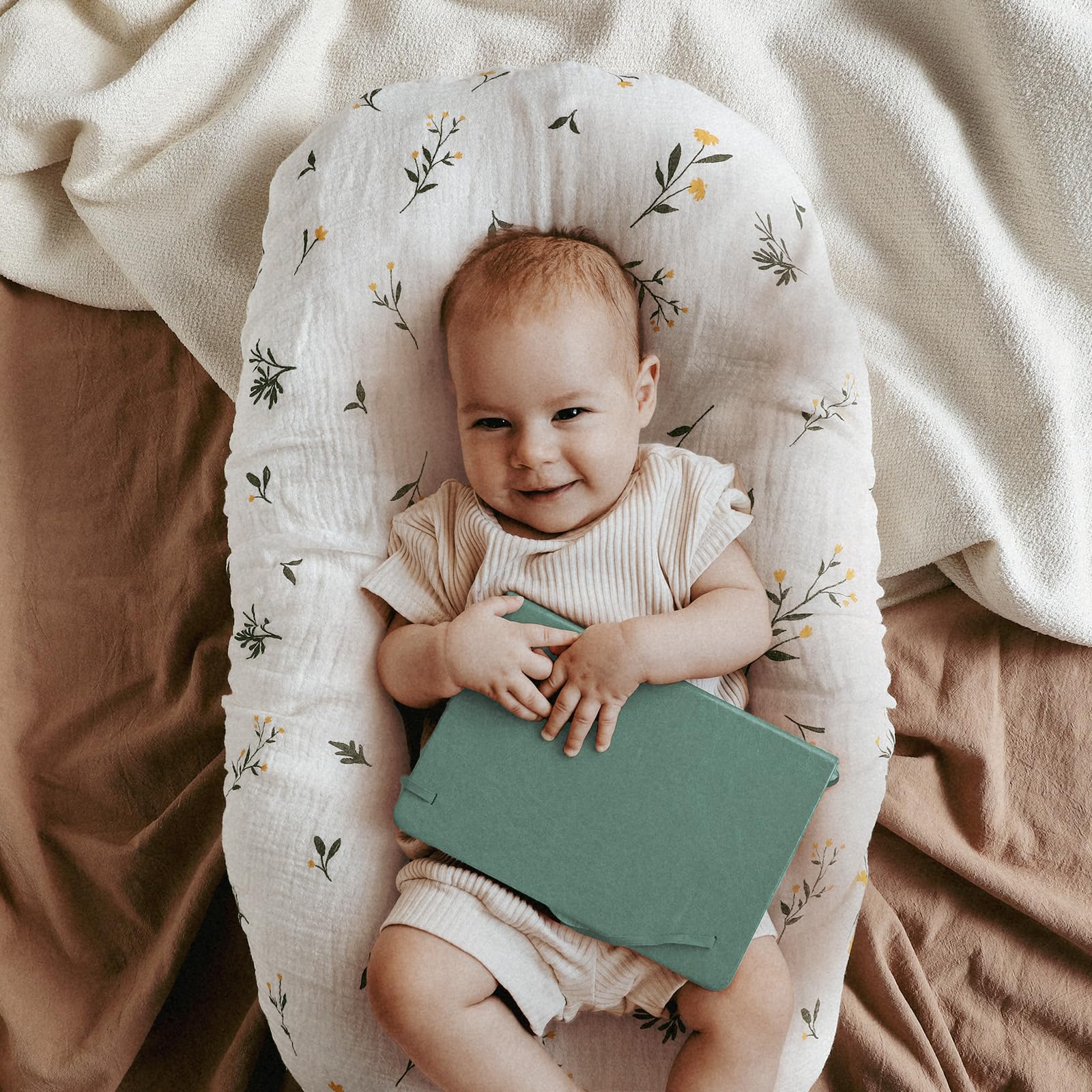 Gllquen Baby bassinet sheets with easy-install design simplify sheet changes