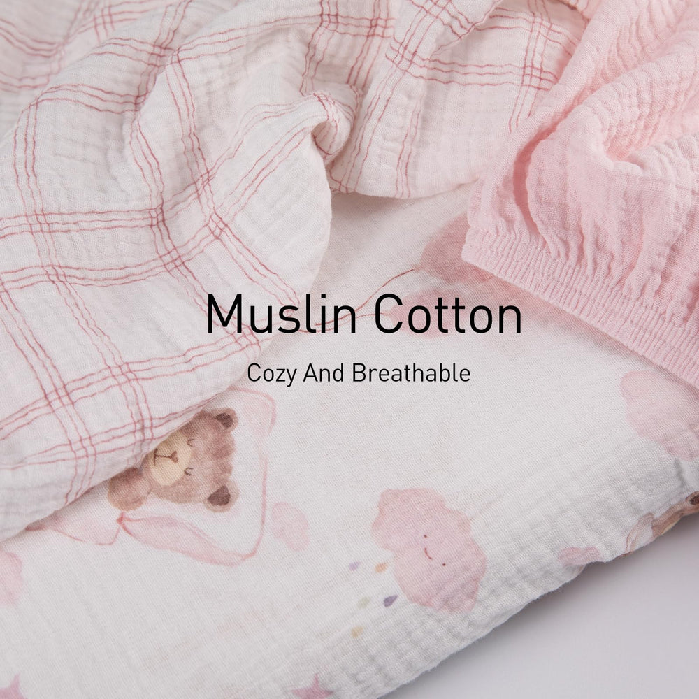 Elastic band ensures a secure, snug fit on various bassinet shapes